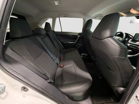Used 2019 Toyota RAV4 LE AWD/4WD image 20