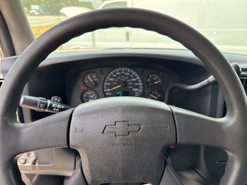 Used 2005 Chevrolet Express 3500 RWD image 14