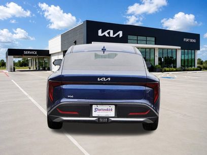 New 2026 Kia K4 EX