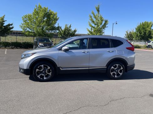 Used 2018 Honda CR-V Touring image 2
