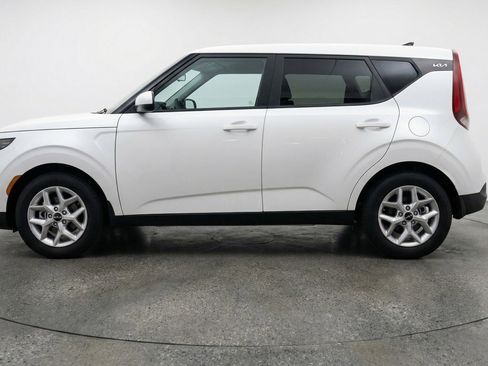 Used 2025 Kia Soul LX w/ LX Technology Package image 5
