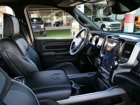 Used 2025 RAM 2500 Laramie w/ Night Edition AWD/4WD image 46