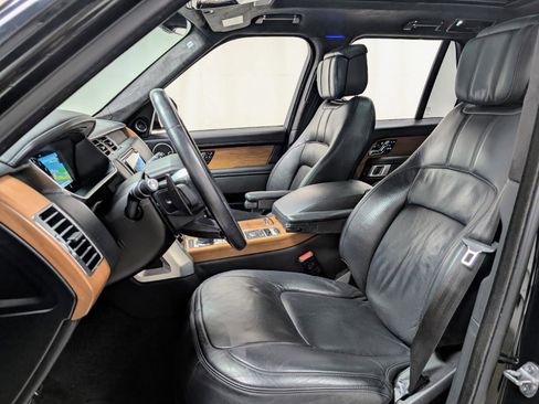 Used 2022 Land Rover Range Rover Autobiography image 16