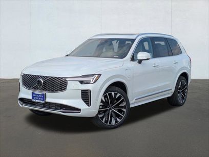 New 2026 Volvo XC90 T8 Plus w/ Protection Package Premier