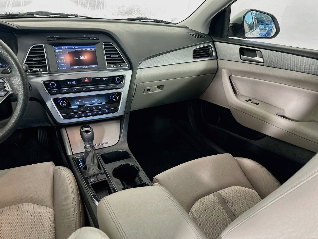 Used 2017 Hyundai Sonata SE FWD image 22