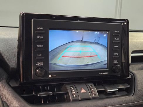 Used 2022 Toyota RAV4 XLE Premium FWD image 31