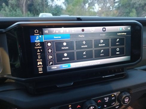 Certified 2025 Jeep Gladiator Mojave image 15