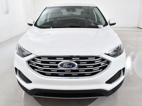 Used 2022 Ford Edge SEL w/ Convenience Package image 3