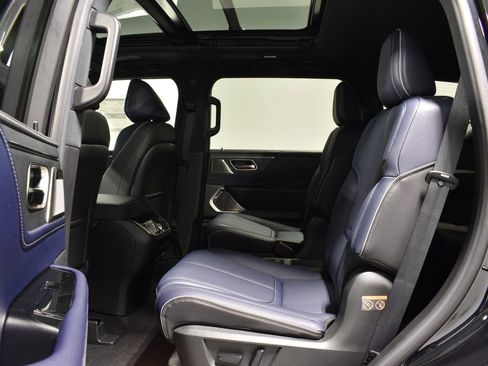 New 2026 INFINITI QX80 4WD w/ Sport Exterior Package image 28