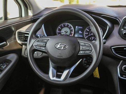 Used 2020 Hyundai Santa Fe SE image 19