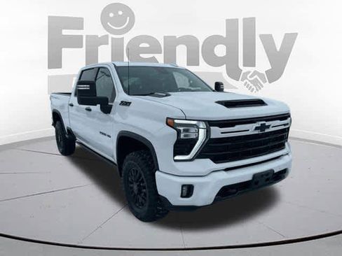 Used 2024 Chevrolet Silverado 2500 LTZ w/ LTZ Plus Package image 3