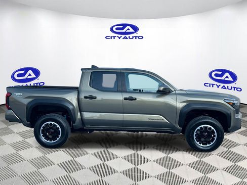 Used 2024 Toyota Tacoma TRD Off-Road AWD/4WD image 2