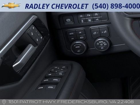 New 2026 Chevrolet Suburban RST image 22