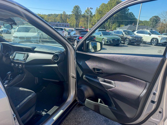 Used 2020 Nissan Kicks S FWD image 19