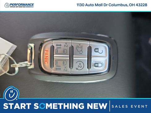 New 2026 Chrysler Pacifica Select image 33