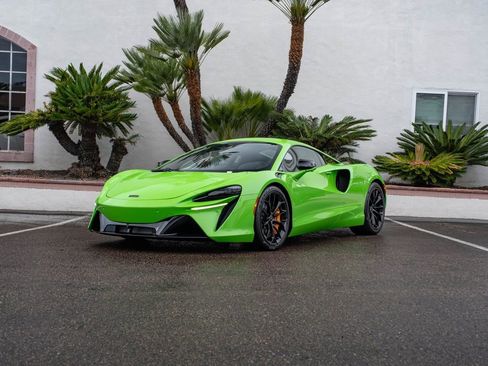 New 2026 McLaren Artura image 27