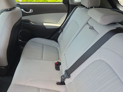Used 2023 Hyundai Kona SEL w/ Convenience Package AWD/4WD image 16