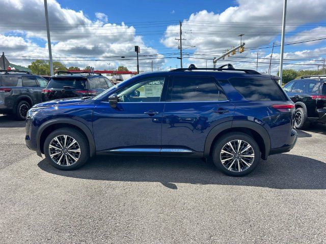New 2026 Nissan Pathfinder Platinum AWD/4WD image 4