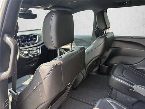 Used 2026 Chrysler Pacifica Select FWD image 21