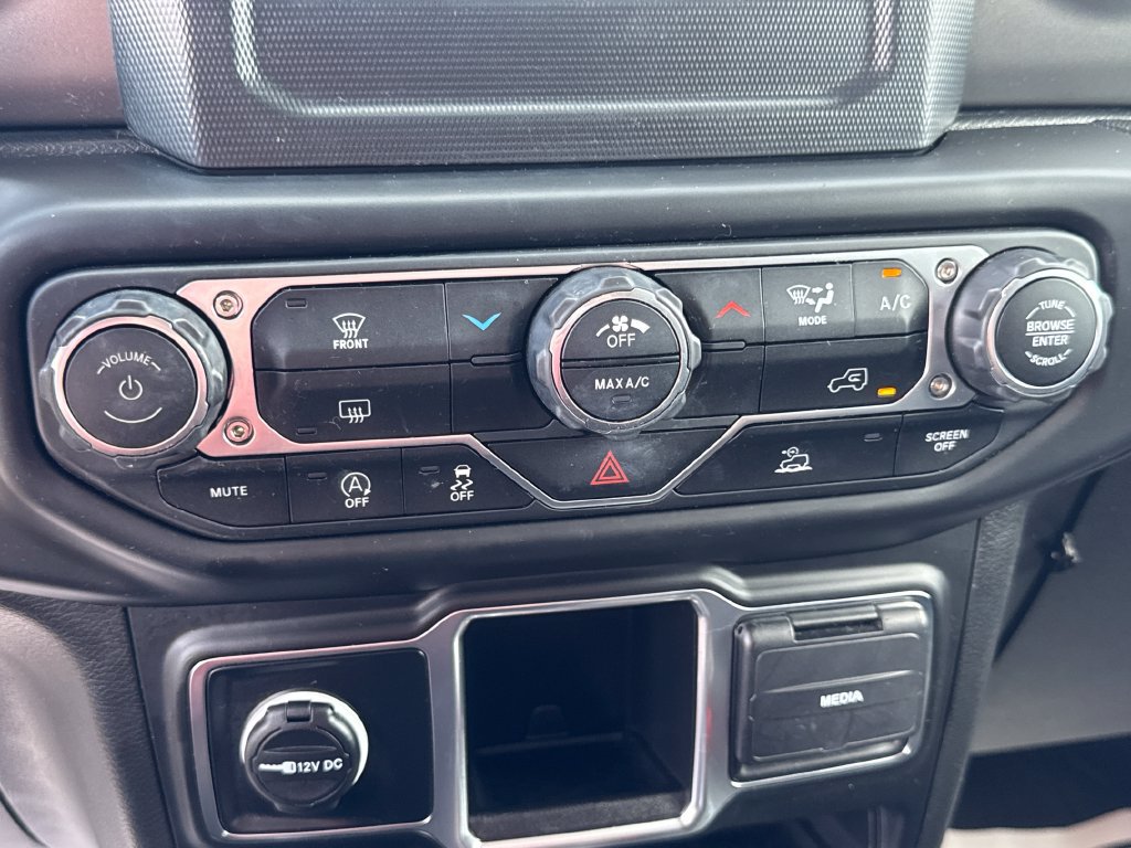 Used 2023 Jeep Wrangler Unlimited Sport AWD/4WD image 40