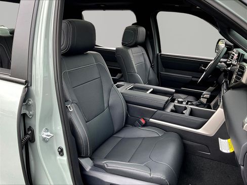 New 2026 Toyota Tundra Limited AWD/4WD image 19