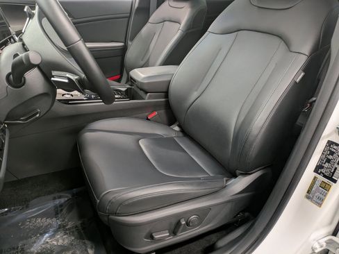 Used 2025 Kia Sportage EX w/ EX Premium Package image 10