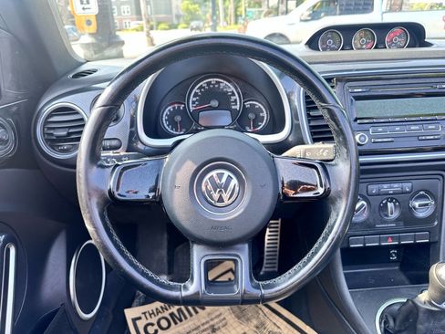 Used 2013 Volkswagen Beetle 2.0T image 10