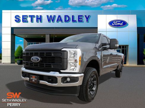 Used 2025 Ford F250 XL w/ FX4 Off-Road Package image 6