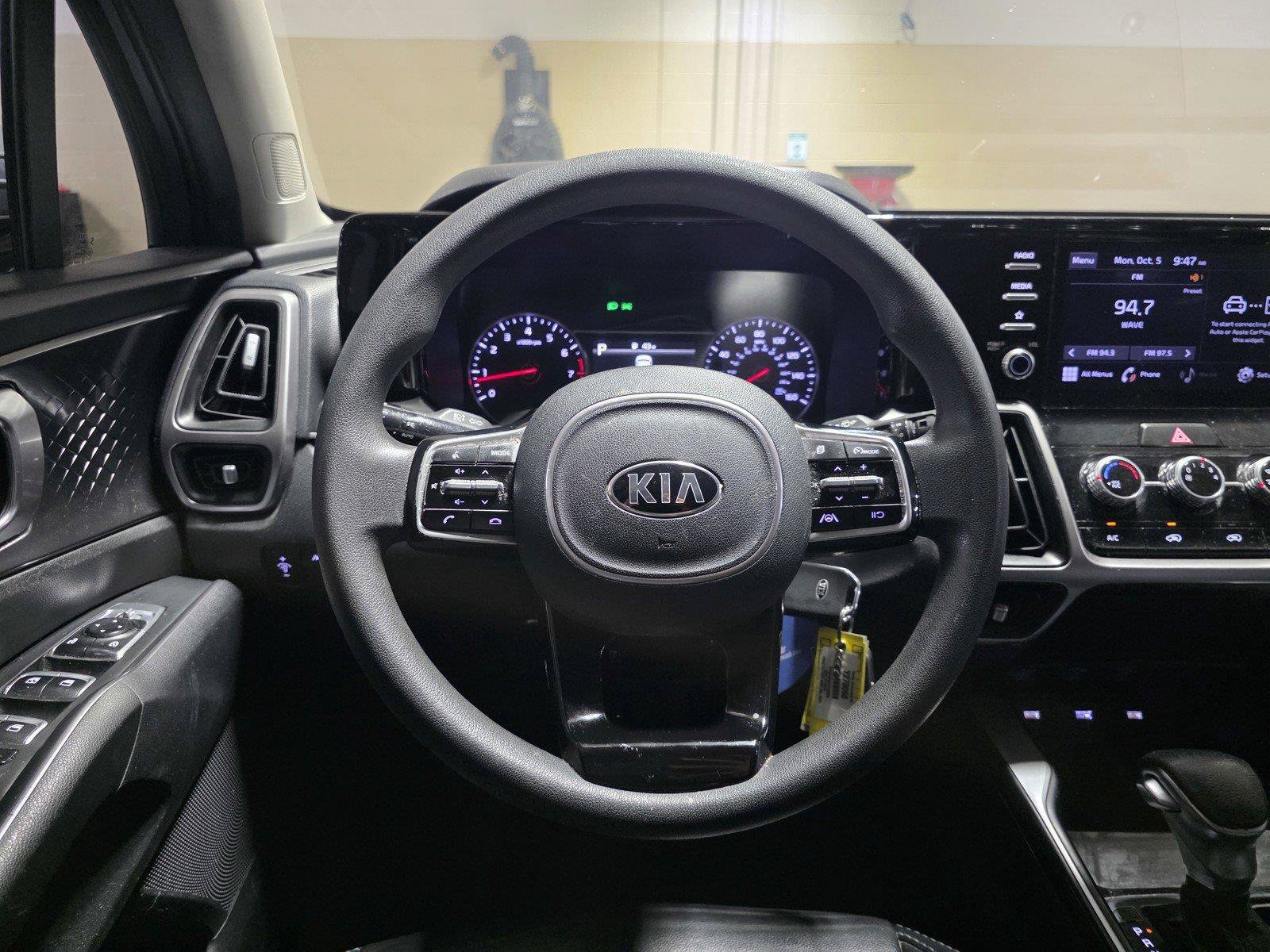 Used 2021 Kia Sorento LX FWD image 21
