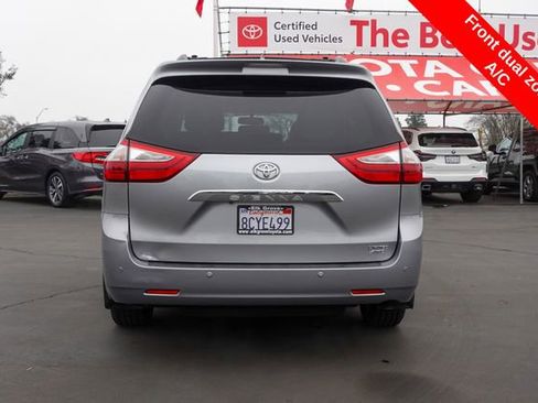 Certified 2017 Toyota Sienna Limited image 10