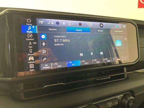 Used 2024 Jeep Wrangler Sahara w/ Technology Group image 10