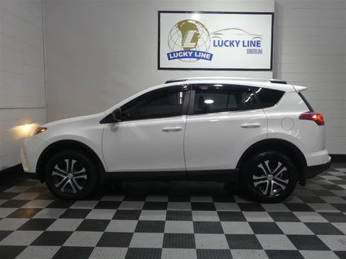 Used 2018 Toyota RAV4 LE w/ All Weather Liner Package image 7