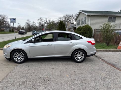 Used 2012 Ford Focus SE image 3