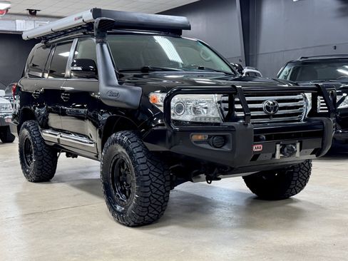 Used 2013 Toyota Land Cruiser AWD/4WD image 4