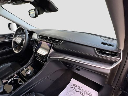 Used 2023 Jeep Grand Cherokee L Limited image 30