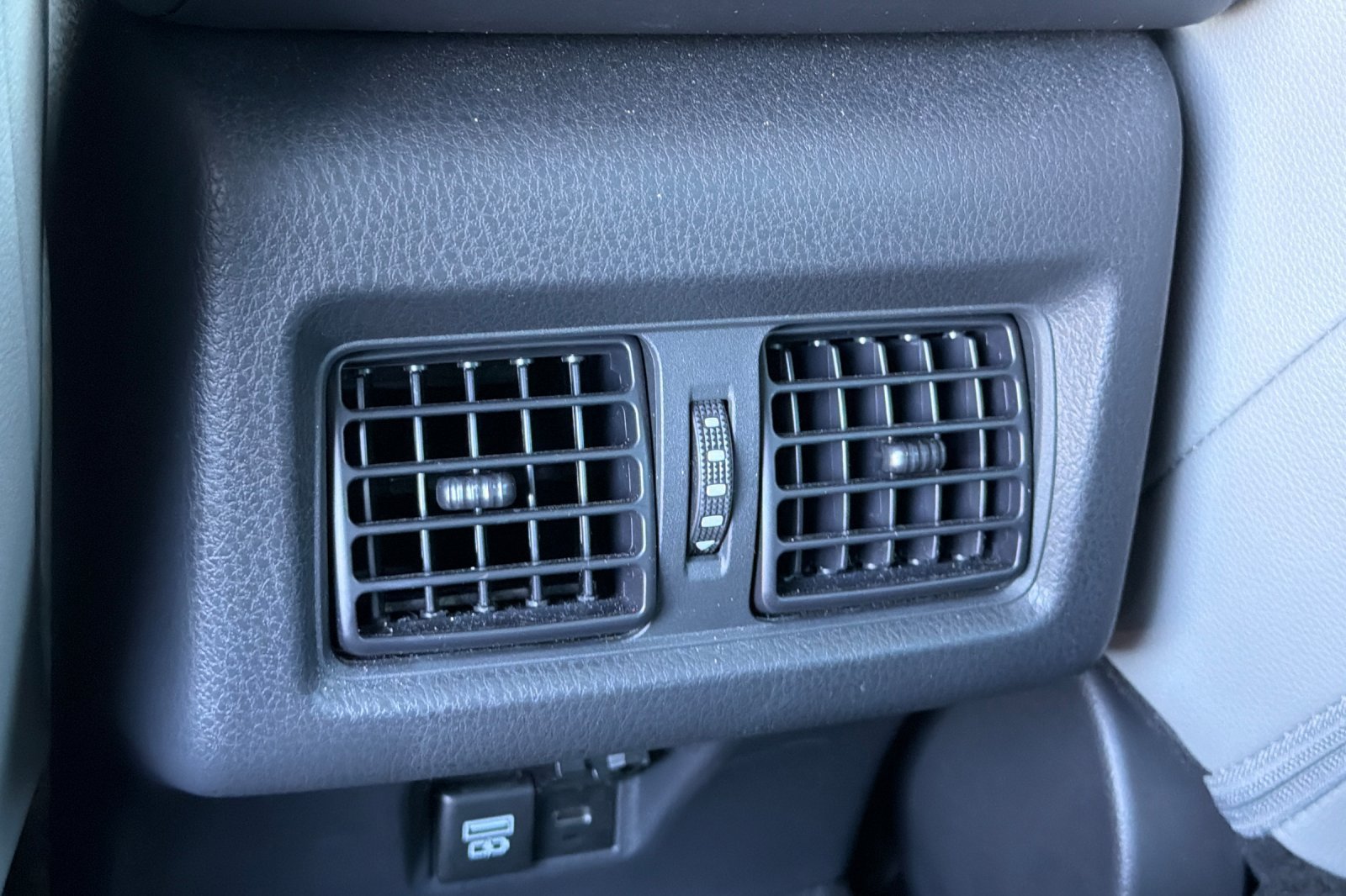 Used 2026 Toyota Camry SE w/ Convenience Package FWD image 37