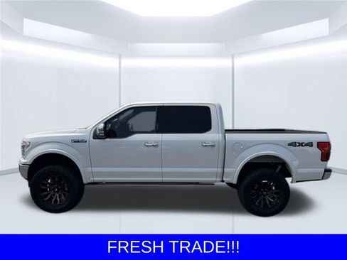 Used 2019 Ford F150 Lariat w/ Equipment Group 502A Luxury AWD/4WD image 4