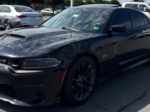 Used 2022 Dodge Charger Scat Pack w/ Plus Group RWD image 1