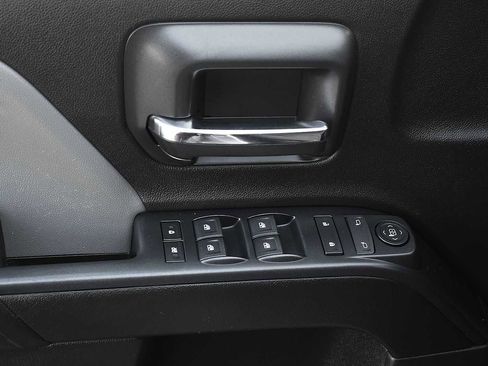 Used 2018 Chevrolet Silverado 1500 Custom w/ Custom Value Package image 21