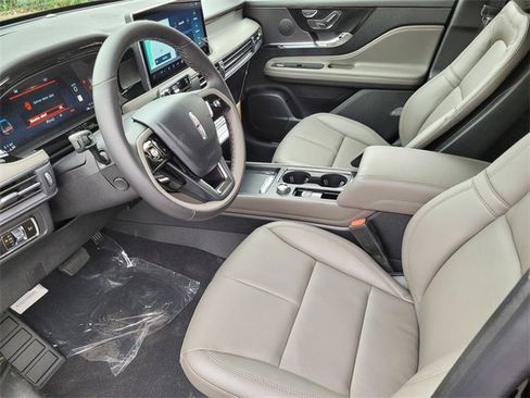New 2025 Lincoln Corsair FWD w/ Equipment Group 101A image 9