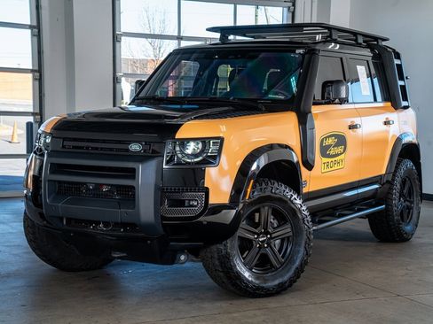 Used 2022 Land Rover Defender 110 X-Dynamic SE image 2