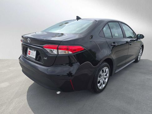 Used 2026 Toyota Corolla LE FWD image 3