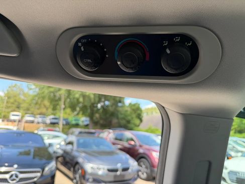Used 2005 Honda Odyssey EX-L image 22