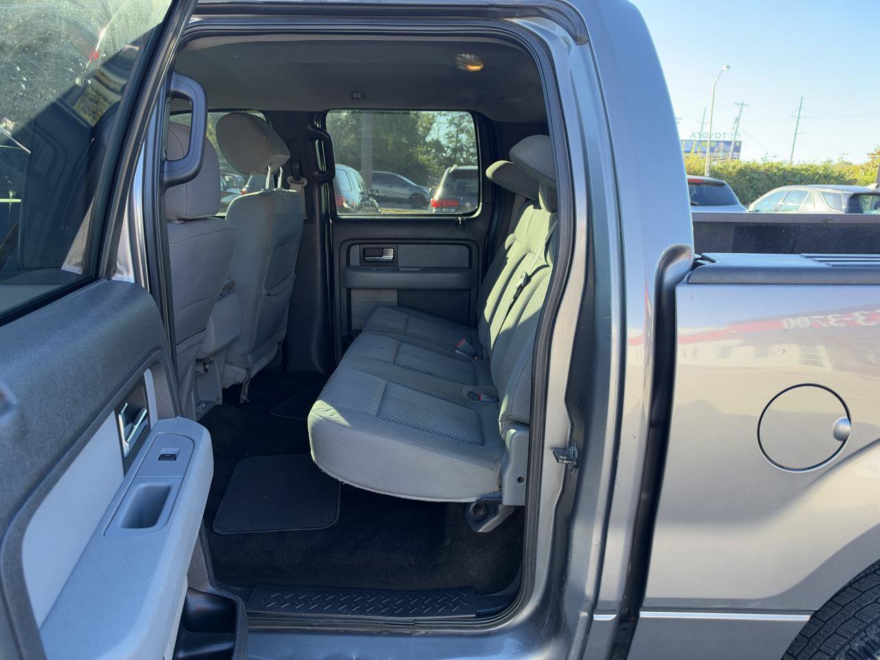 Used 2013 Ford F150 XLT w/ XLT Chrome Pkg AWD/4WD image 11