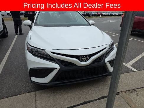 Used 2024 Toyota Camry SE AWD/4WD image 12