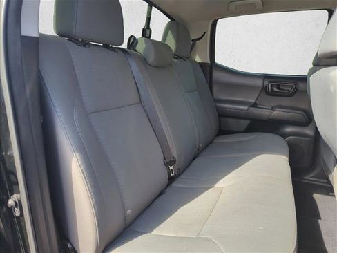 Used 2018 Toyota Tacoma SR image 21