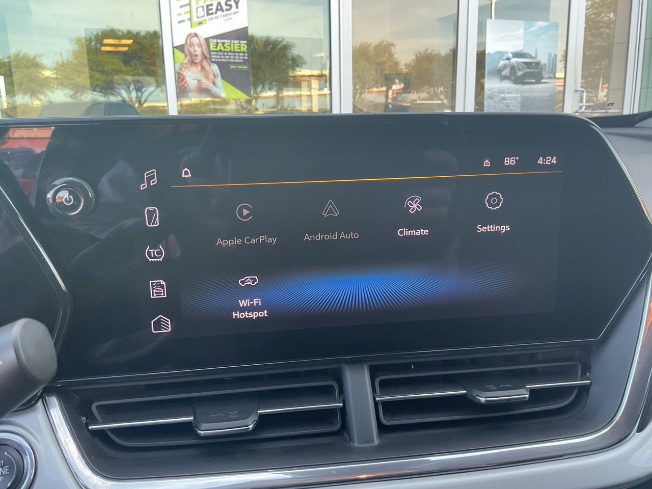 Used 2025 Chevrolet Trax LT w/ LT Convenience Package FWD image 26