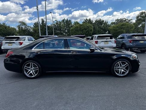 Used 2018 Mercedes-Benz S 560 4MATIC Sedan image 4