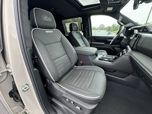 New 2026 GMC Sierra 2500 AT4X w/ AT4X AEV Edition AWD/4WD image 26