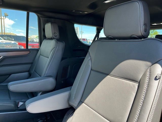 New 2026 GMC Yukon XL Denali w/ Sun & Power Step Package AWD/4WD image 18